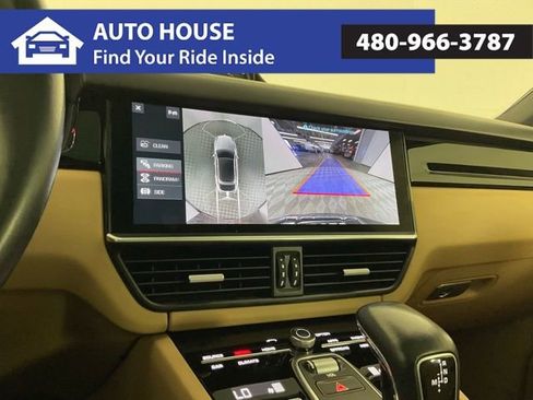 Used 2020 Porsche Cayenne S image 30