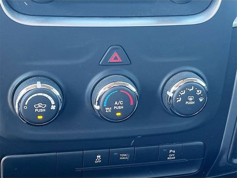 Used 2022 RAM 1500 Classic SLT image 15