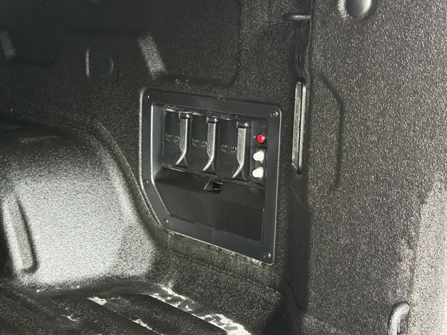 Used 2026 Chevrolet Silverado EV LT AWD/4WD image 6