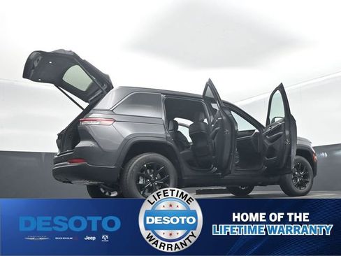 New 2026 Jeep Grand Cherokee Altitude AWD/4WD image 72