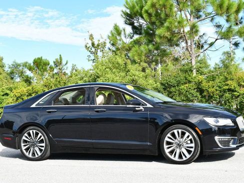Used 2020 Lincoln MKZ Reserve image 8
