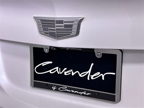 Used 2022 Cadillac XT4 Luxury w/ LPO, ONYX Package image 32