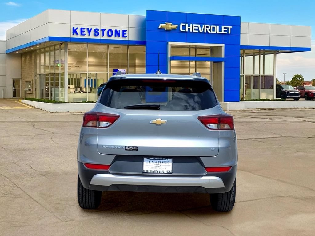 Used 2025 Chevrolet TrailBlazer LT FWD image 6