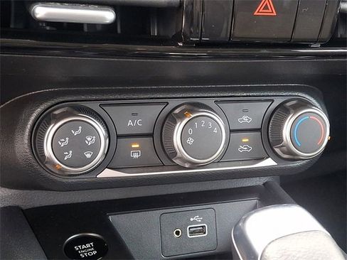 Used 2025 Nissan Kicks S image 15