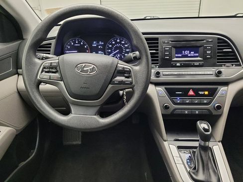 Used 2018 Hyundai Elantra SE FWD image 22