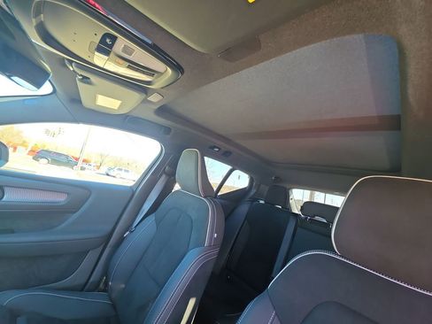 Certified 2025 Volvo XC40 B5 Plus image 32