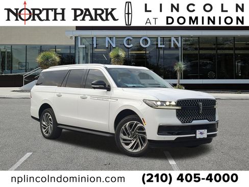 New 2026 Lincoln Navigator L Premier image 1