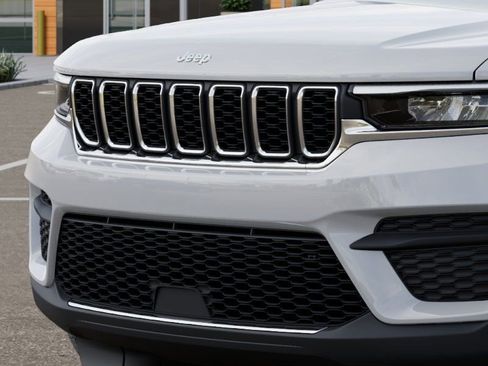 New 2026 Jeep Grand Cherokee Laredo X AWD/4WD image 11