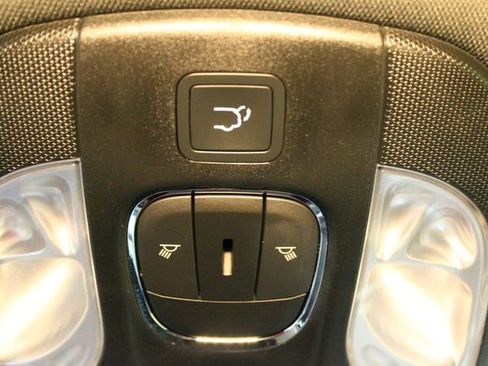 Used 2024 Jeep Compass Latitude w/ Convenience Group image 28