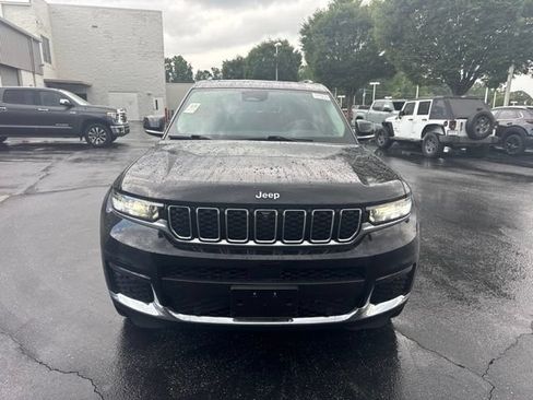 Used 2023 Jeep Grand Cherokee L Limited w/ Luxury Tech Group II AWD/4WD image 10
