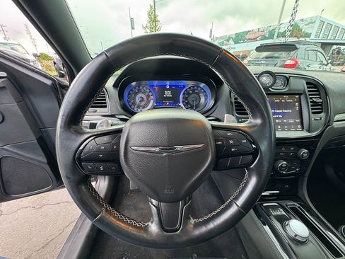 Used 2022 Chrysler 300 S RWD image 17
