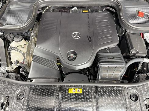 Used 2026 Mercedes-Benz GLS 450 4MATIC image 33