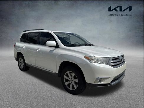 Used 2013 Toyota Highlander SE FWD image 1