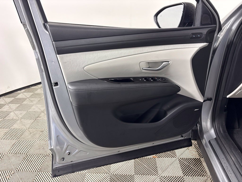 Used 2025 Hyundai Tucson Limited AWD/4WD image 11