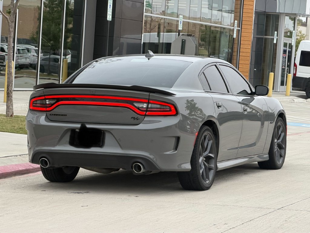 Used 2023 Dodge Charger R/T w/ Blacktop Package RWD image 4