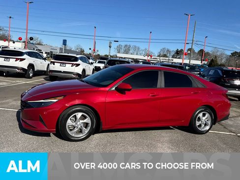 Used 2022 Hyundai Elantra SE image 3