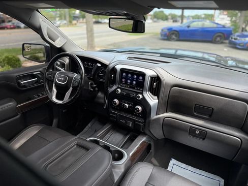 Used 2022 GMC Sierra 1500 SLT w/ SLT Convenience Package AWD/4WD image 12