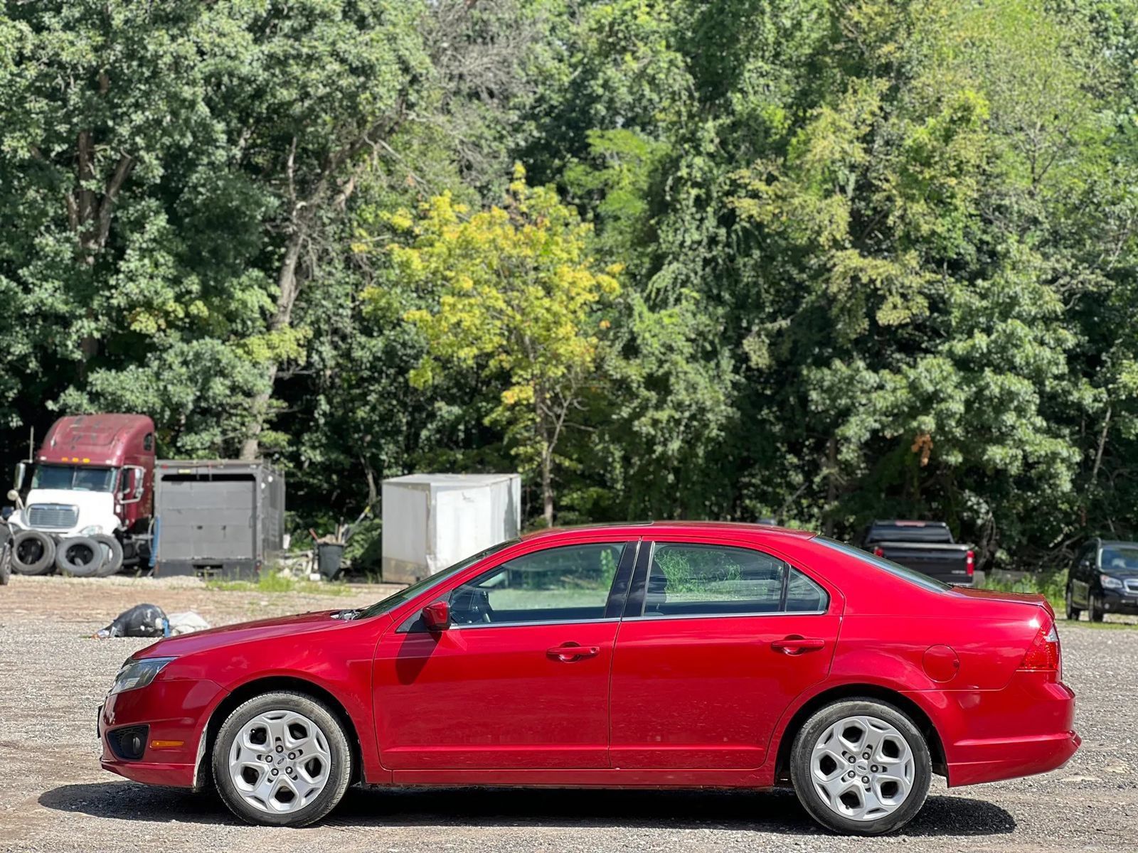 Used 2011 Ford Fusion SE w/ 202A Rapid Spec Order Code FWD image 3