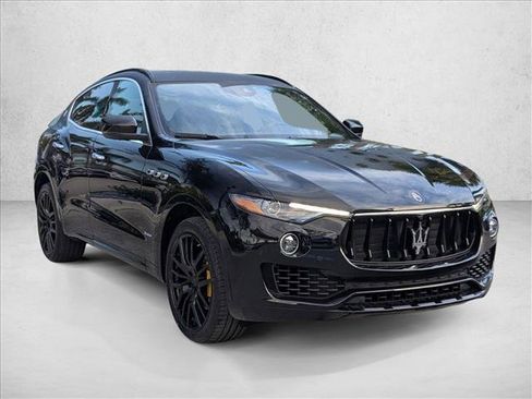 Used 2018 Maserati Levante GranSport image 5