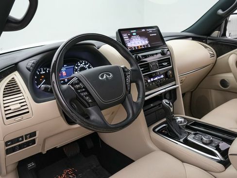 Used 2024 INFINITI QX80 Sensory w/ Cargo Package AWD/4WD image 12