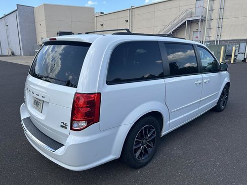 Used 2016 Dodge Grand Caravan R/T FWD image 6