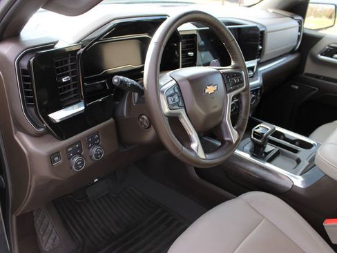 Used 2024 Chevrolet Silverado 1500 LTZ image 48