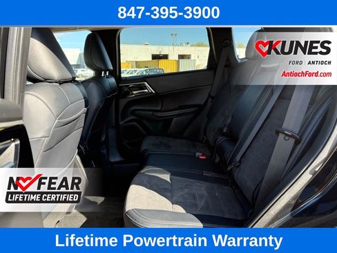 Used 2024 Mitsubishi Outlander SE image 29