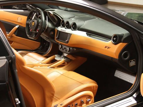 Used 2016 Ferrari FF image 78