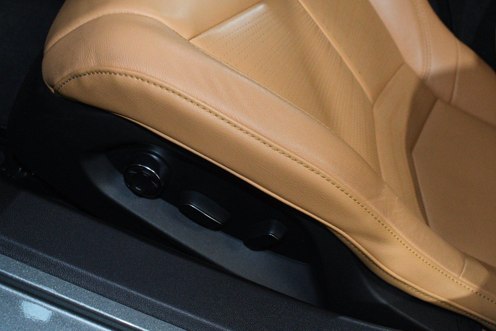 Used 2022 Chevrolet Corvette Stingray Preferred Cpe w/ Z51 Performance Package RWD image 13