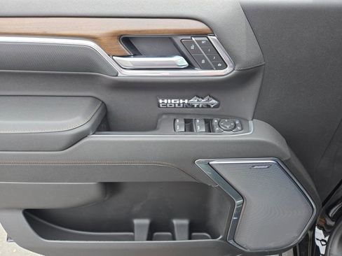 New 2026 Chevrolet Silverado 1500 High Country AWD/4WD image 9
