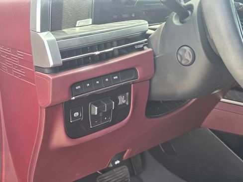 Used 2025 Cadillac Escalade Sport w/ LPO, Floor Liner Package AWD/4WD image 25