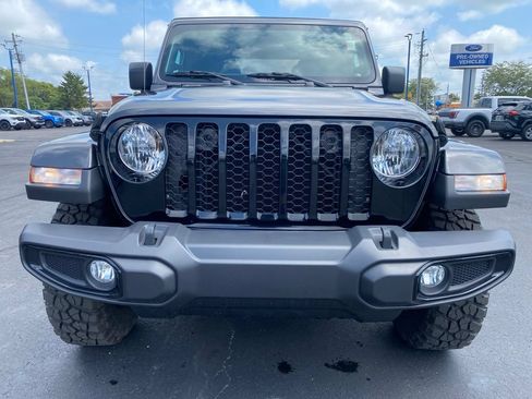 Used 2023 Jeep Gladiator Sport AWD/4WD image 8