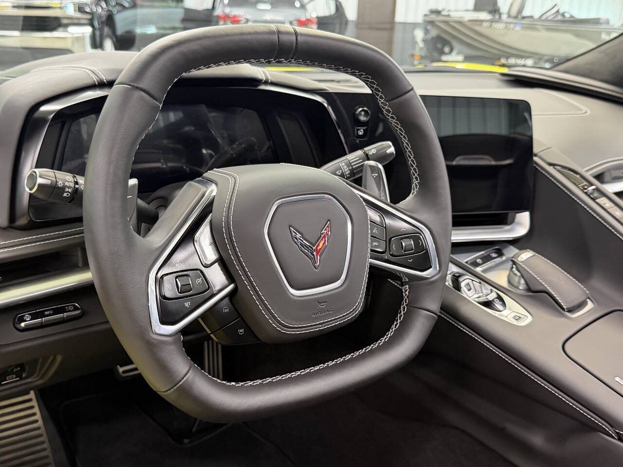 Used 2023 Chevrolet Corvette Stingray Premium Cpe w/ 3LT RWD image 31