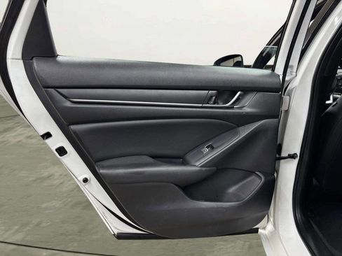 Used 2022 Honda Accord Sport image 14