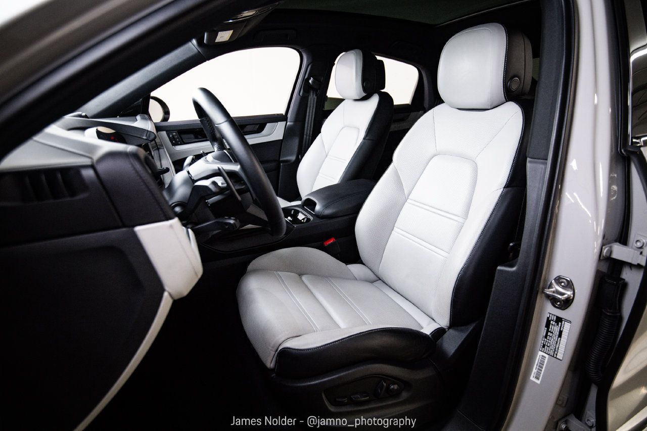 Certified 2024 Porsche Cayenne S AWD/4WD image 5