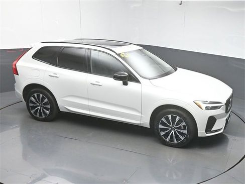 Certified 2024 Volvo XC60 B5 Core image 42