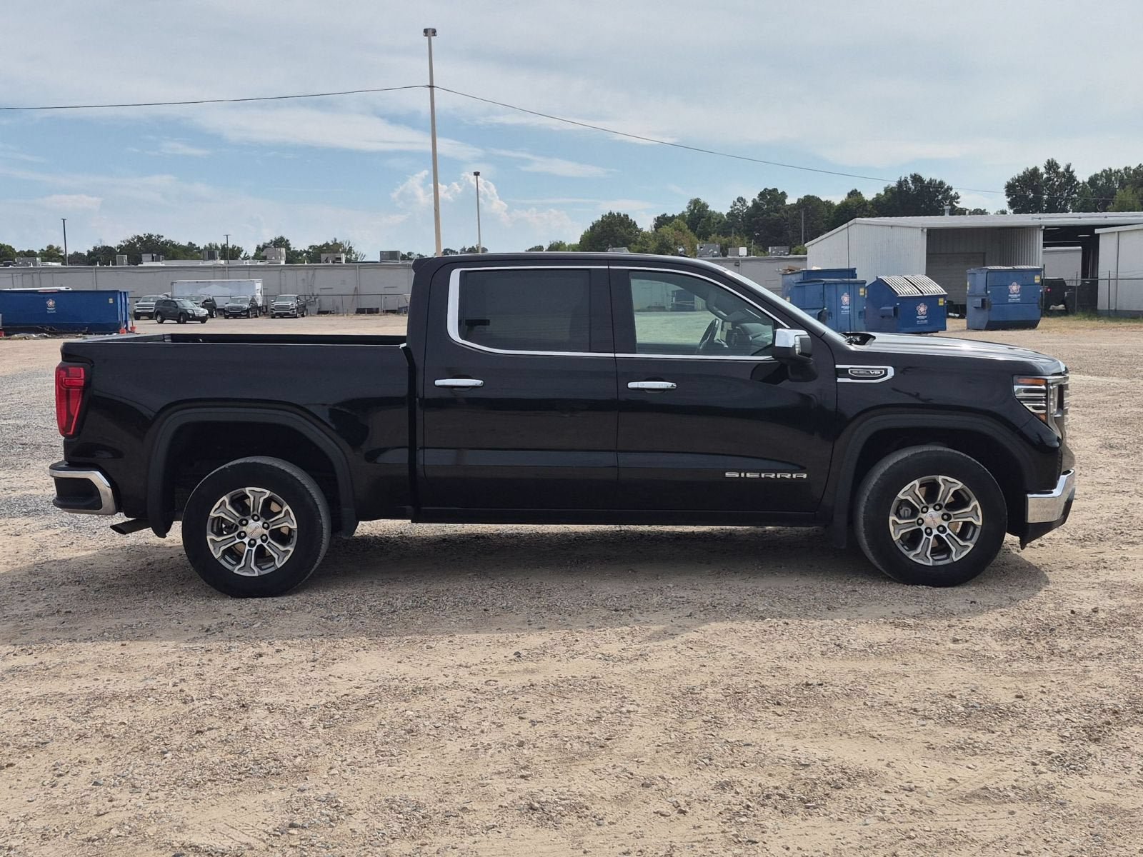 Used 2025 GMC Sierra 1500 SLT RWD image 7