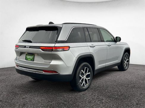 New 2025 Jeep Grand Cherokee Limited w/ Luxury Tech Group II image 5