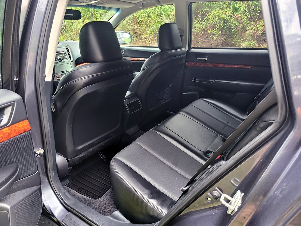 Used 2011 Subaru Outback 2.5i Limited w/ PWR Moonroof Pkg AWD/4WD image 17