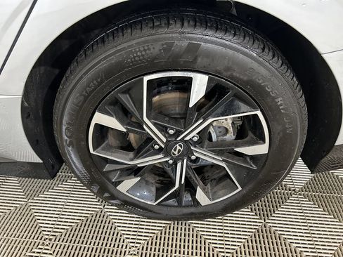 Used 2025 Hyundai Sonata SEL FWD image 10