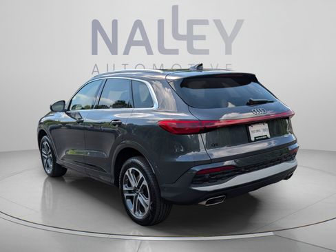 Certified 2025 Audi Q5 Premium w/ Convenience Package AWD/4WD image 3