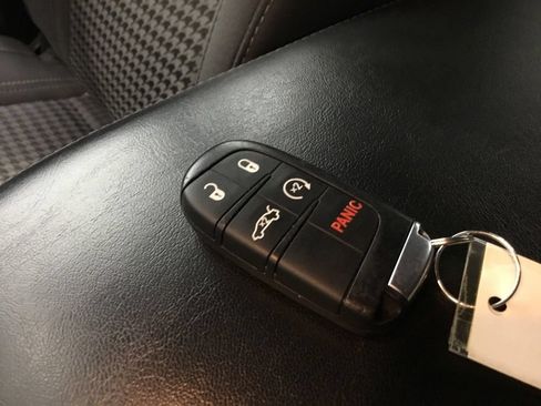 Used 2023 Dodge Charger SXT RWD image 9