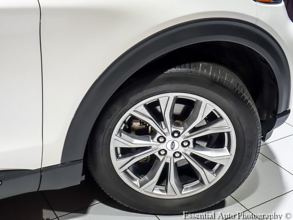 Used 2022 Ford Explorer XLT w/ Equipment Group 202A AWD/4WD image 11