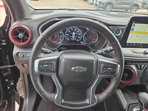 Used 2025 Chevrolet Blazer RS image 17