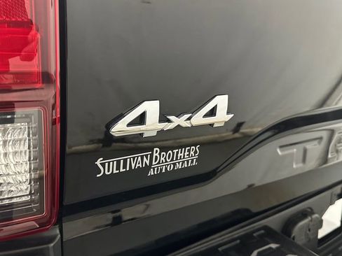 Certified 2023 Toyota Tacoma SR5 AWD/4WD image 18