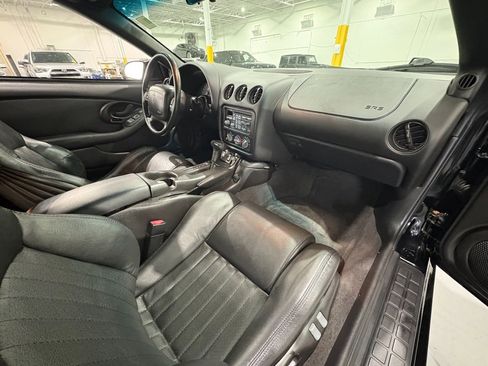 Used 2001 Pontiac Firebird Trans Am RWD image 39