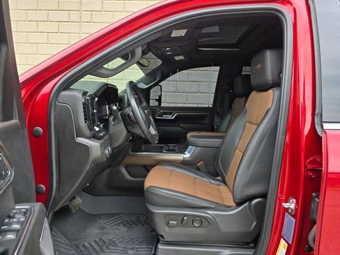 Used 2024 Chevrolet Silverado 2500 High Country w/ Technology Package AWD/4WD image 25