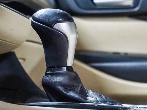 Used 2015 Toyota Highlander XLE image 22