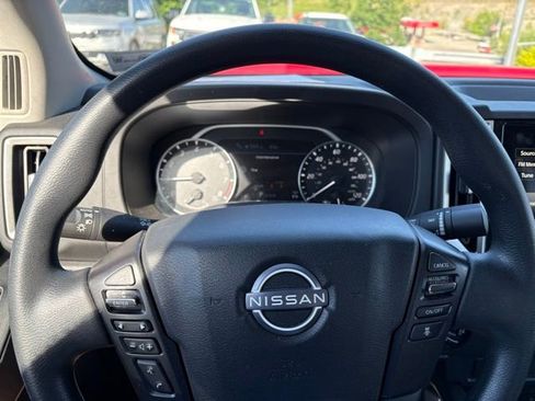 Certified 2025 Nissan Frontier SV AWD/4WD image 21