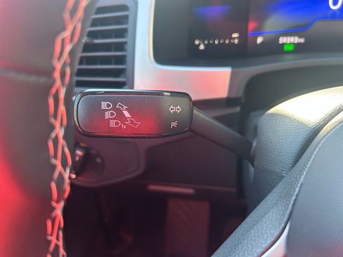 Used 2022 Volkswagen Atlas SE image 24